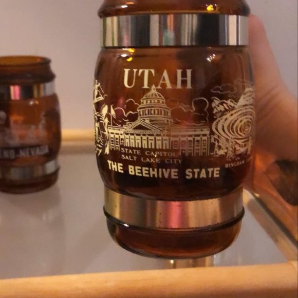 Vintage Glass souvenir mugs - Picture 4 of 8